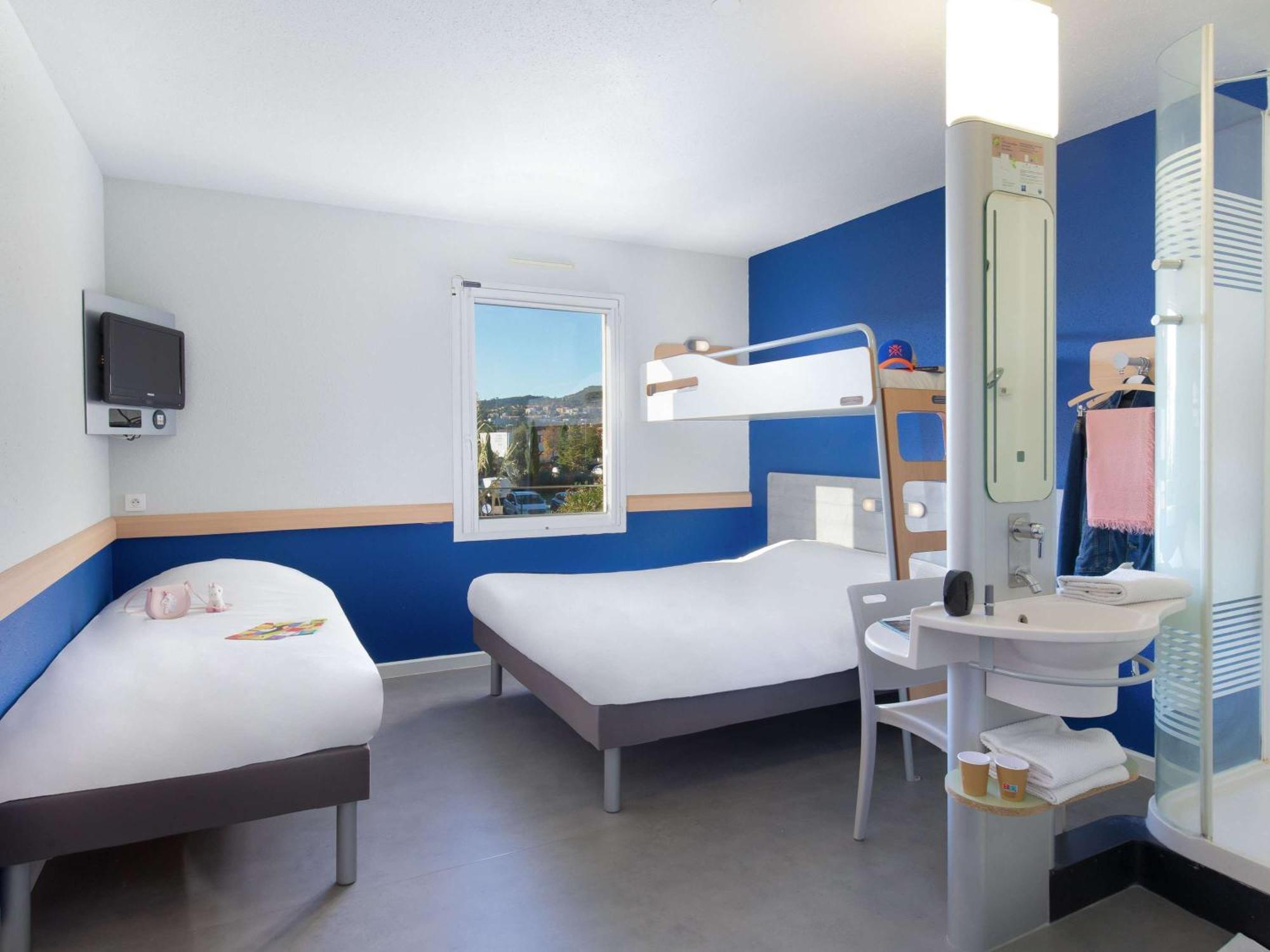 Ibis Budget Saint-Maximin Екстериор снимка