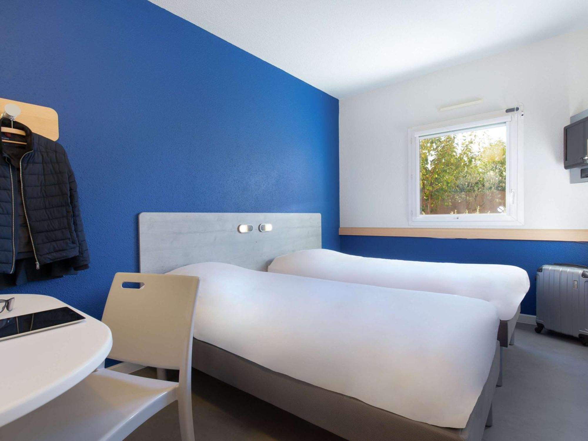 Ibis Budget Saint-Maximin Екстериор снимка