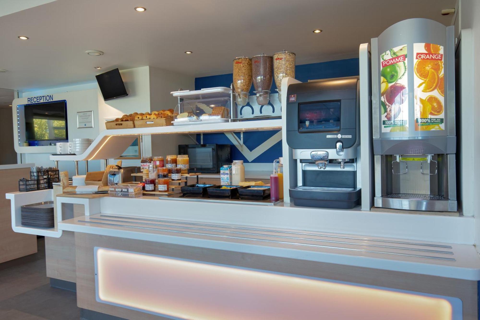 Ibis Budget Saint-Maximin Екстериор снимка