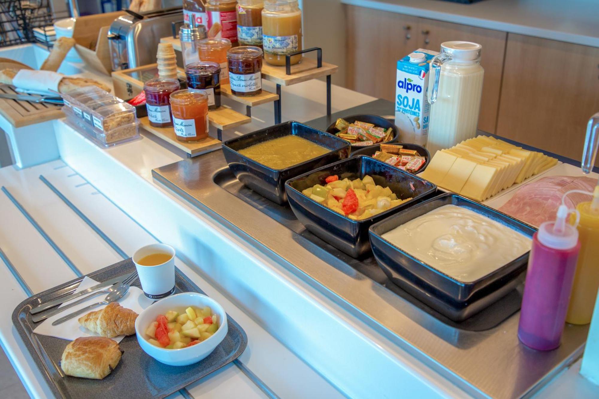 Ibis Budget Saint-Maximin Екстериор снимка