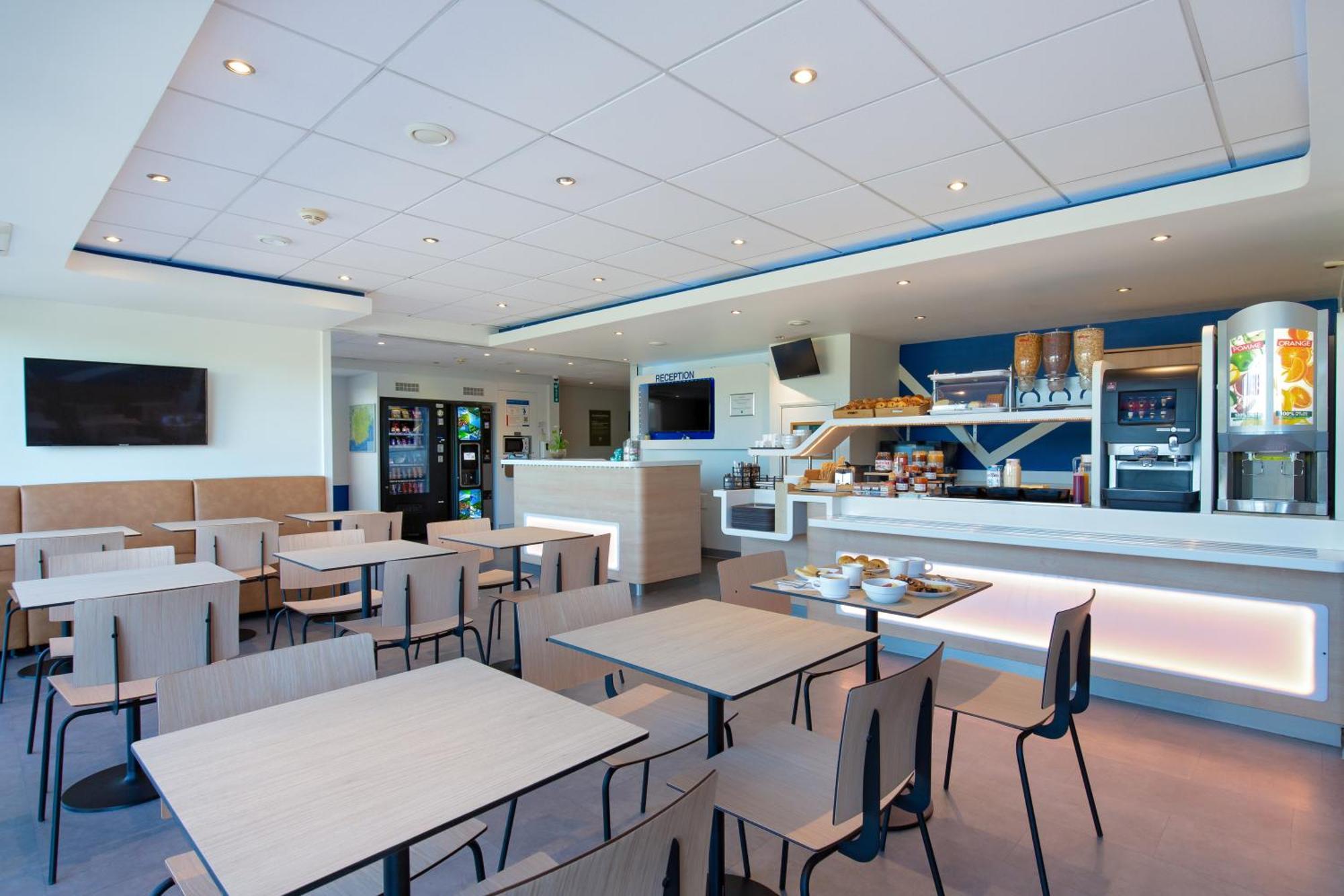 Ibis Budget Saint-Maximin Екстериор снимка