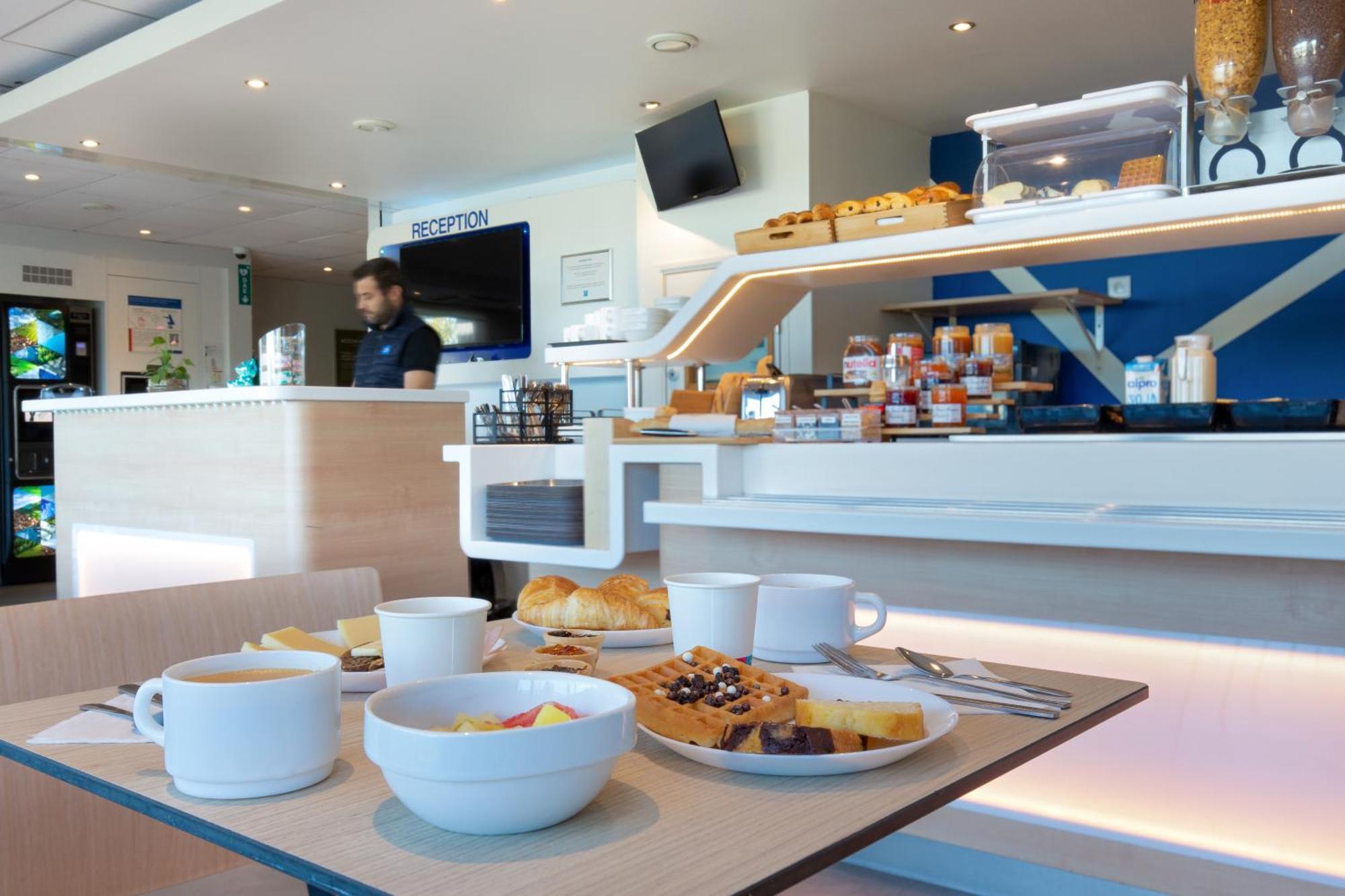 Ibis Budget Saint-Maximin Екстериор снимка