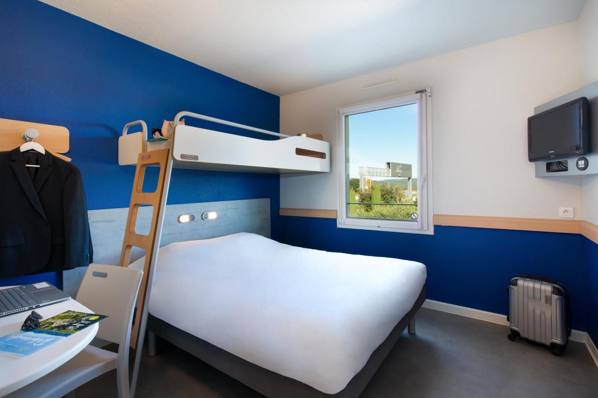 Ibis Budget Saint-Maximin Екстериор снимка