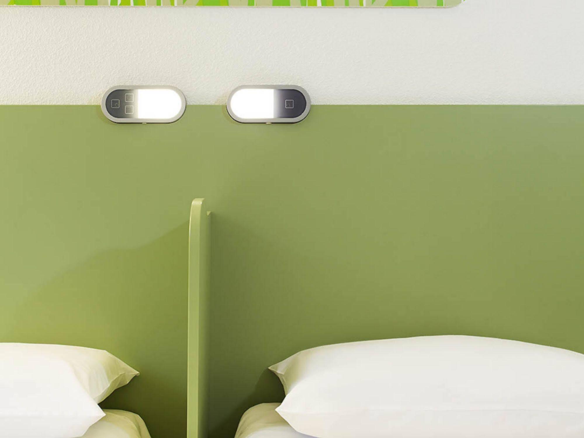 Ibis Budget Saint-Maximin Екстериор снимка